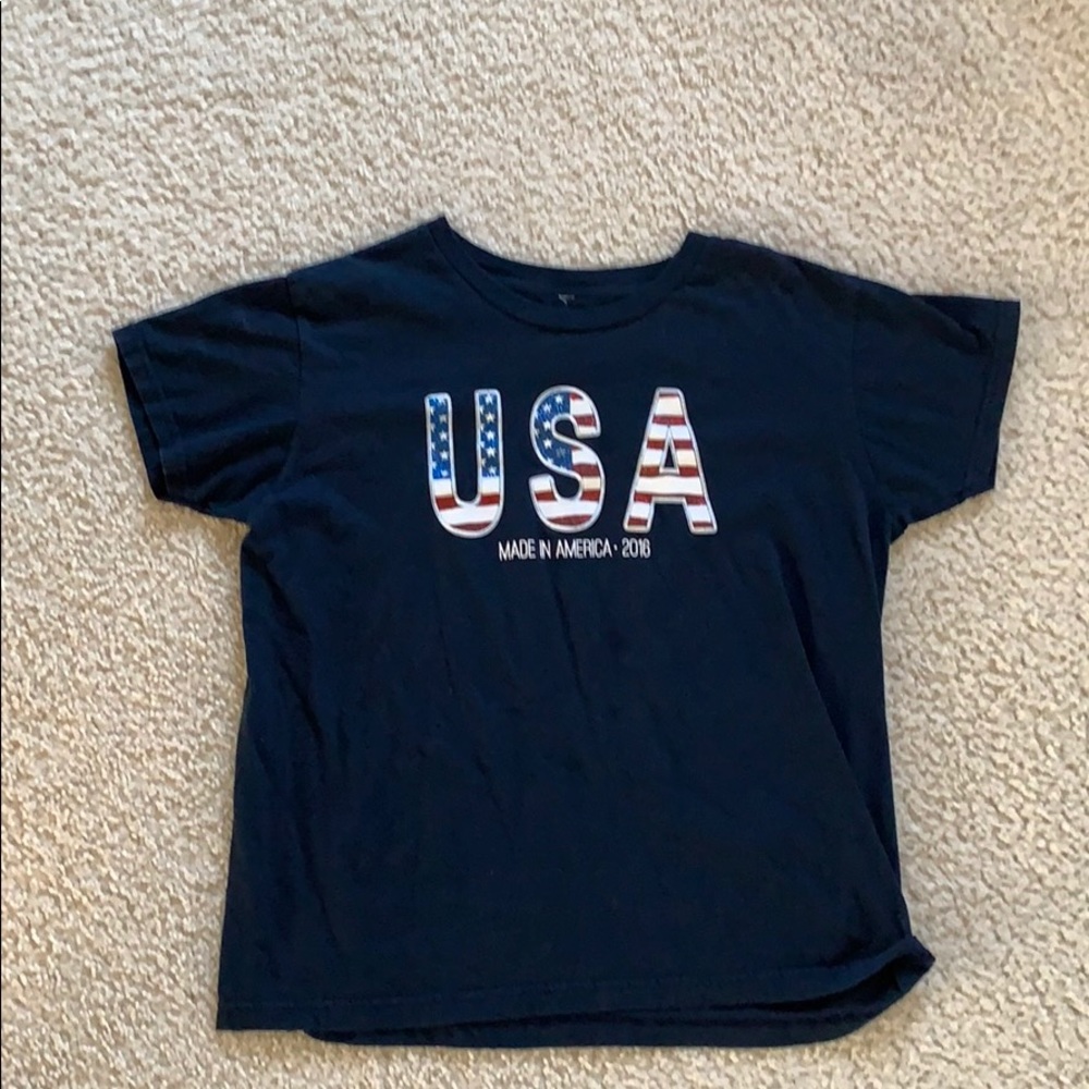 Tee shirt